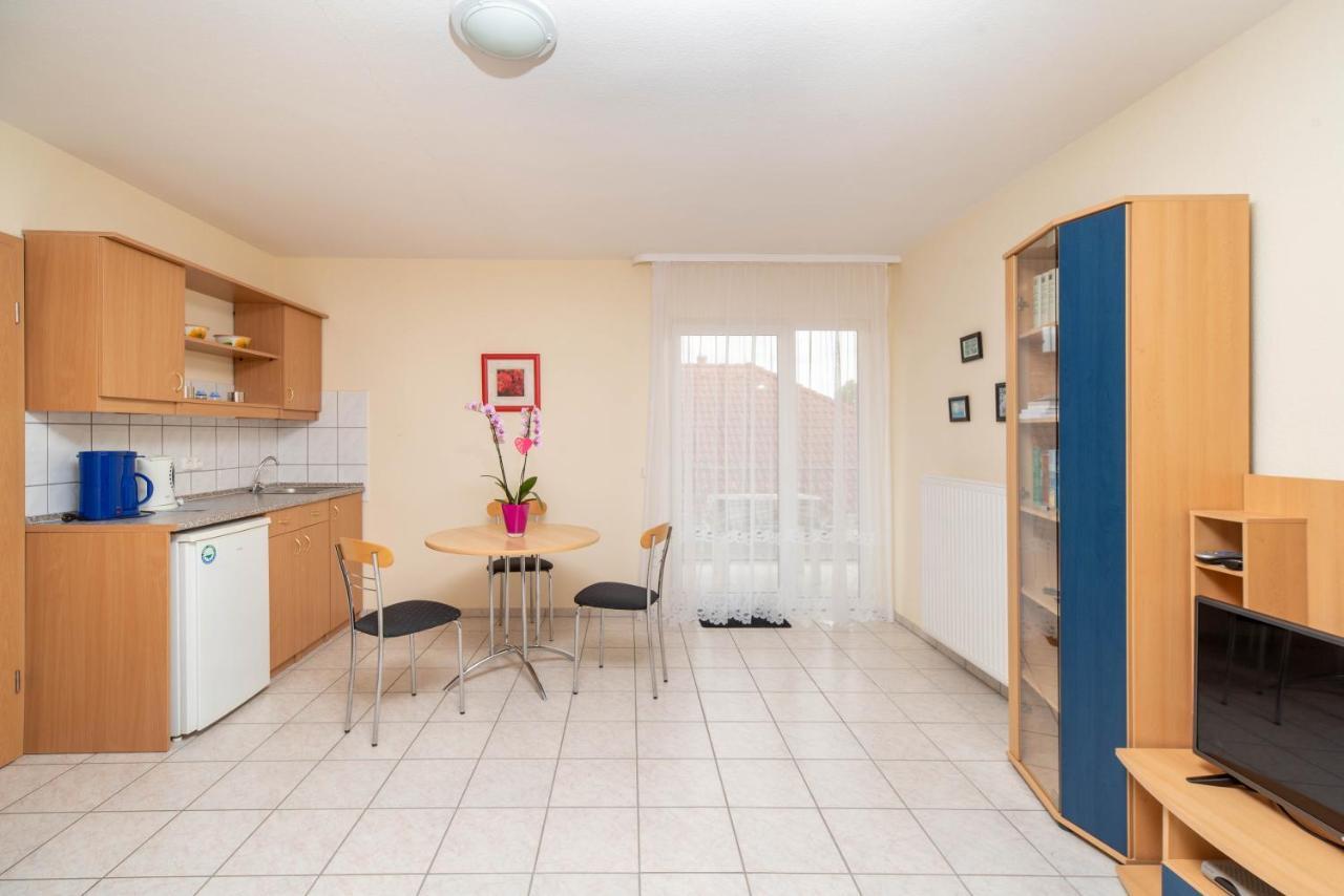 Ferienwohnung Lena Apartman Hévíz Exterior foto